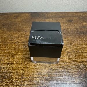 Huda beauty baby bake loose baking & setting powder kunafa 6g/0.21oz